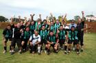 Equipe da Volvo comemora a vitria no futebol sete master (Foto: Mauro Frasson)